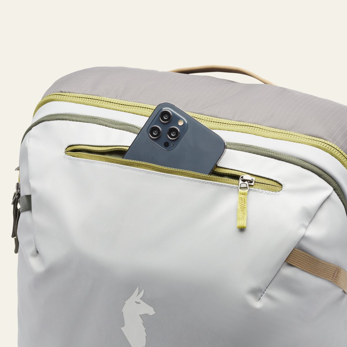 Cotopaxi Allpa 42L, accessory pocket