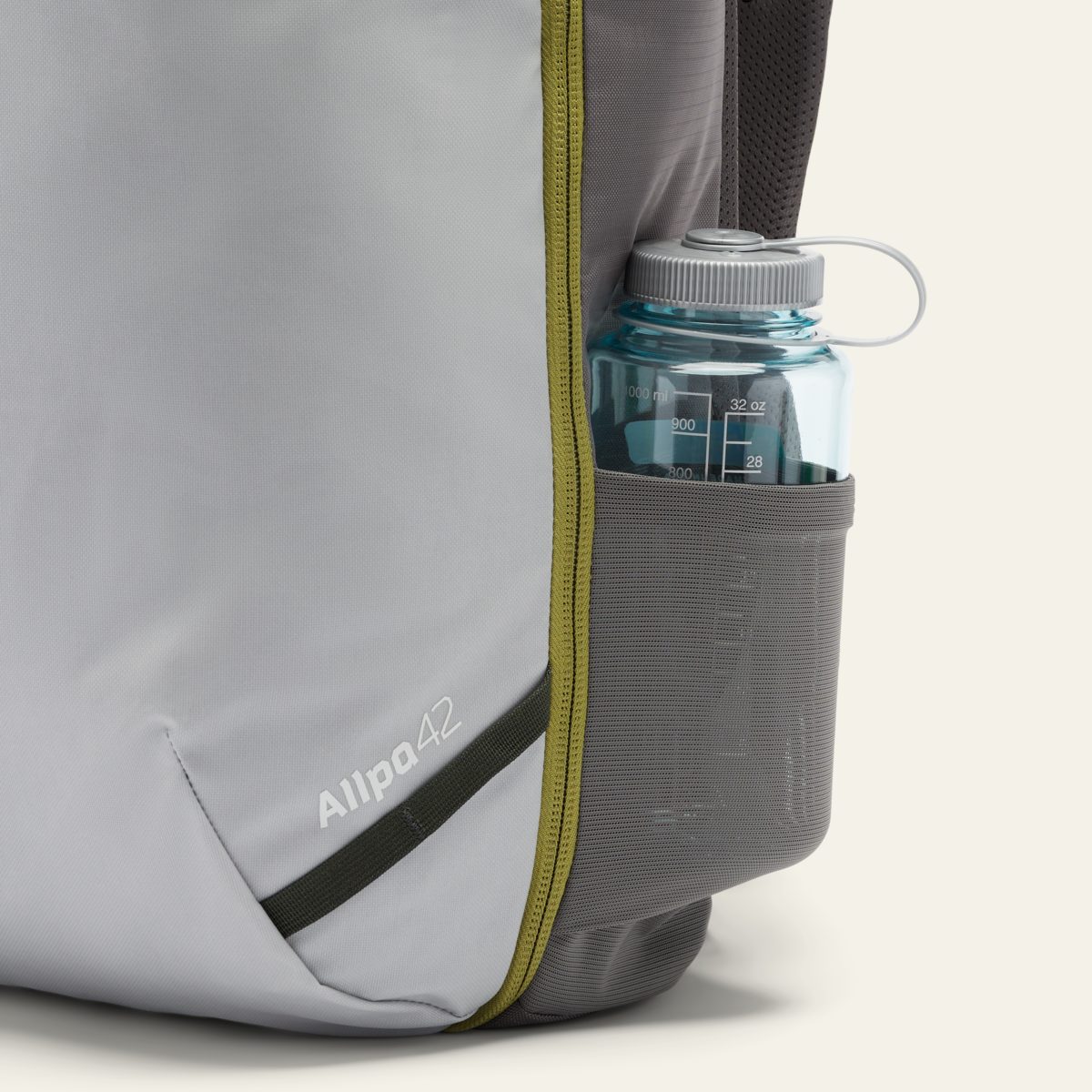 Cotopaxi Allpa 42L, bottle pocket